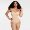 Body femme avec soutien-gorge sans armature et bretelles ajustables